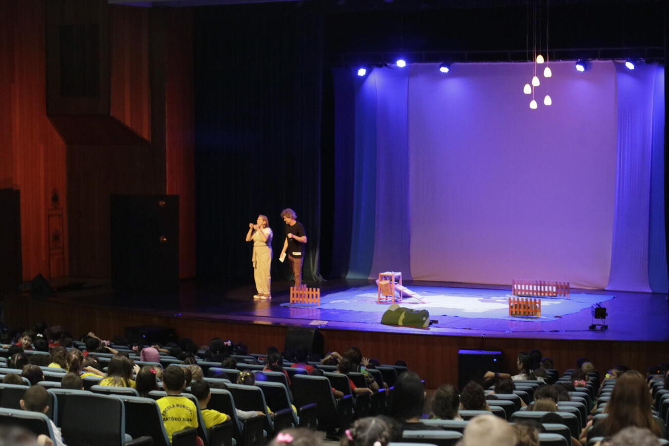 Em turnê pelo Oeste e Sudoeste, o Grupo Obragem encenou, na quarta e quinta (8 e 9), a peça que integra o programa “Crianças no Teatro”, do Governo do Estado