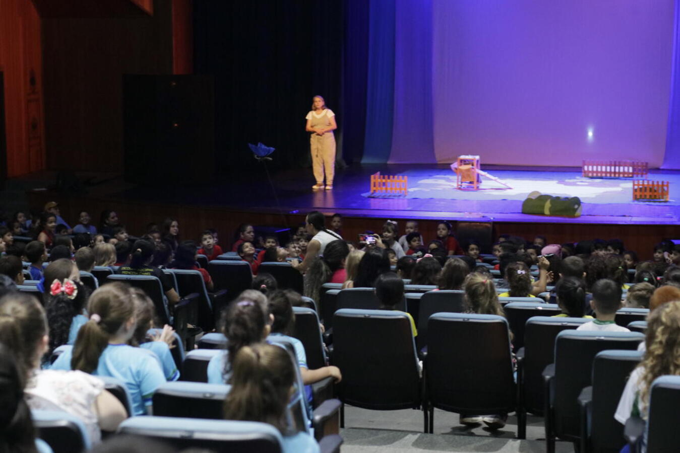Em turnê pelo Oeste e Sudoeste, o Grupo Obragem encenou, na quarta e quinta (8 e 9), a peça que integra o programa “Crianças no Teatro”, do Governo do Estado