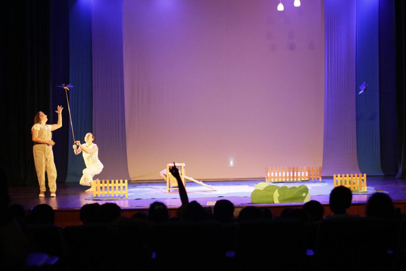 Em turnê pelo Oeste e Sudoeste, o Grupo Obragem encenou, na quarta e quinta (8 e 9), a peça que integra o programa “Crianças no Teatro”, do Governo do Estado