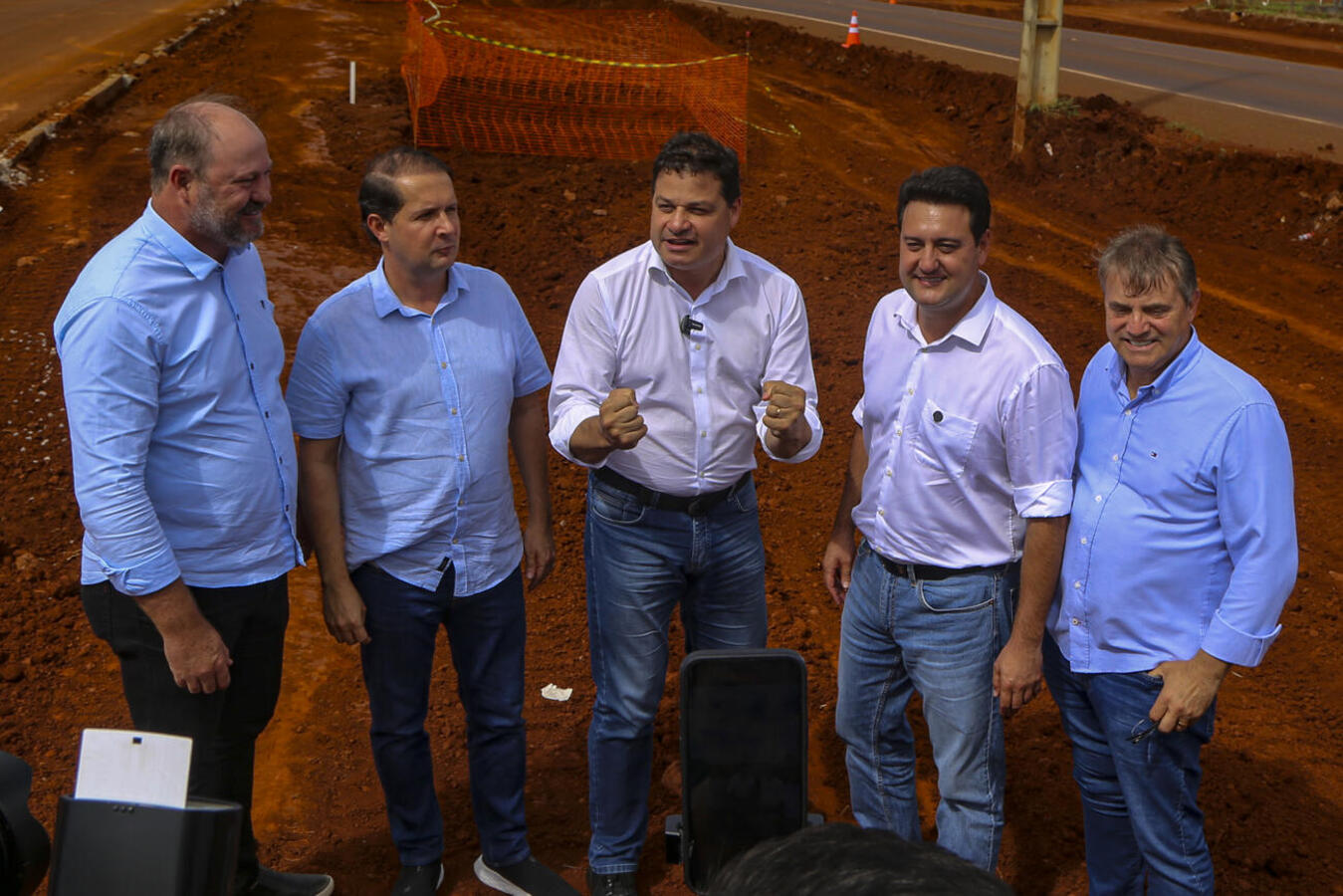 Governador lança pedra fundamental da duplicação da PR-317 e entrega rodovia PR-239