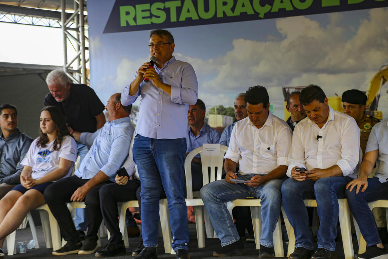 Governador lança pedra fundamental da duplicação da PR-317 e entrega rodovia PR-239