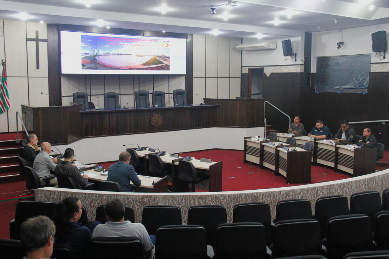 No Plenário da Casa de Leis, prestação de contas referente ao 1º quadrimestre de 2024 ocorreu em audiência pública realizada na manhã desta sexta-feira (24)