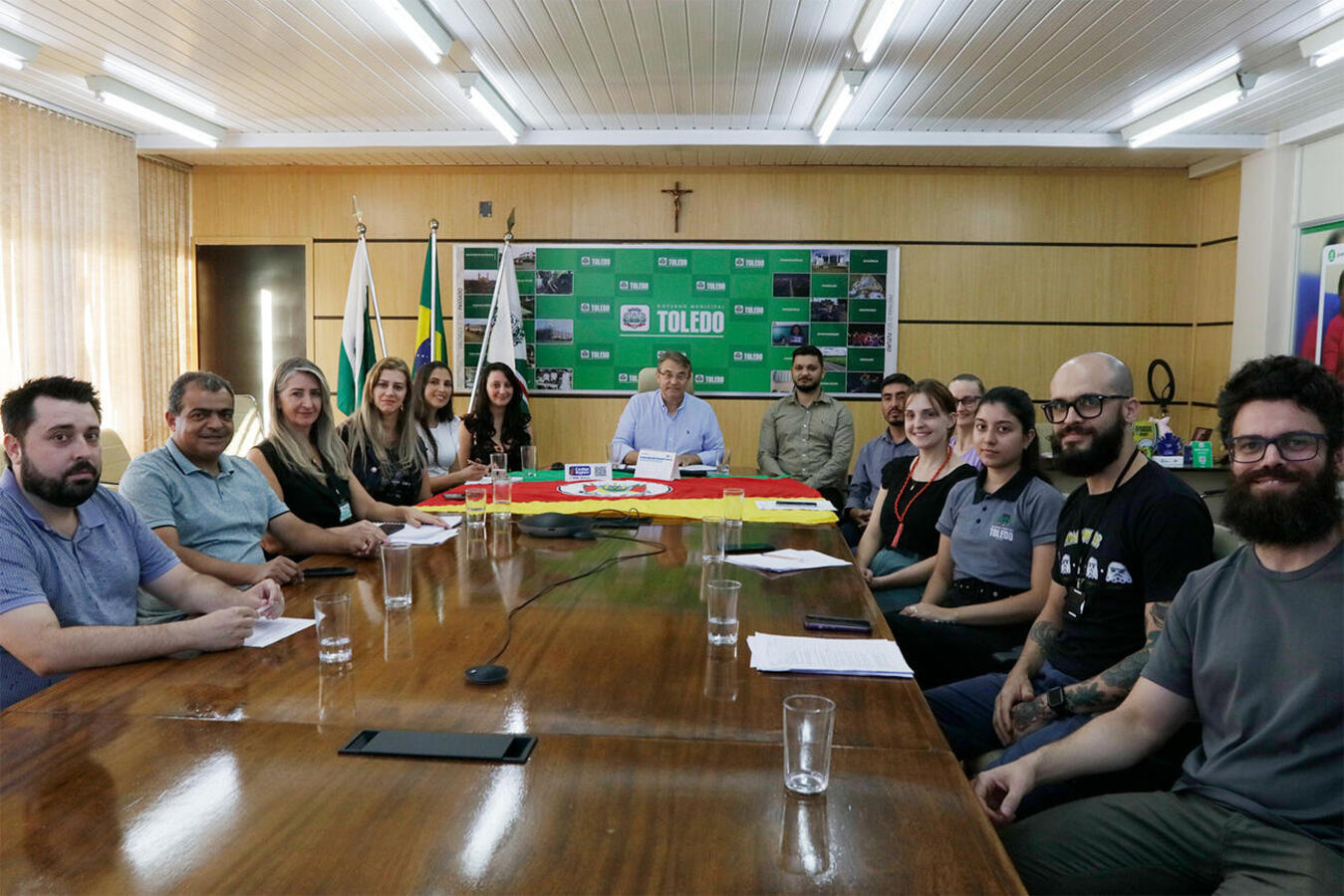 Assinatura do contrato Nº 209/2024, nesta terça-feira, na Sala de Reuniões da Prefeitura autoriza o início das obras 