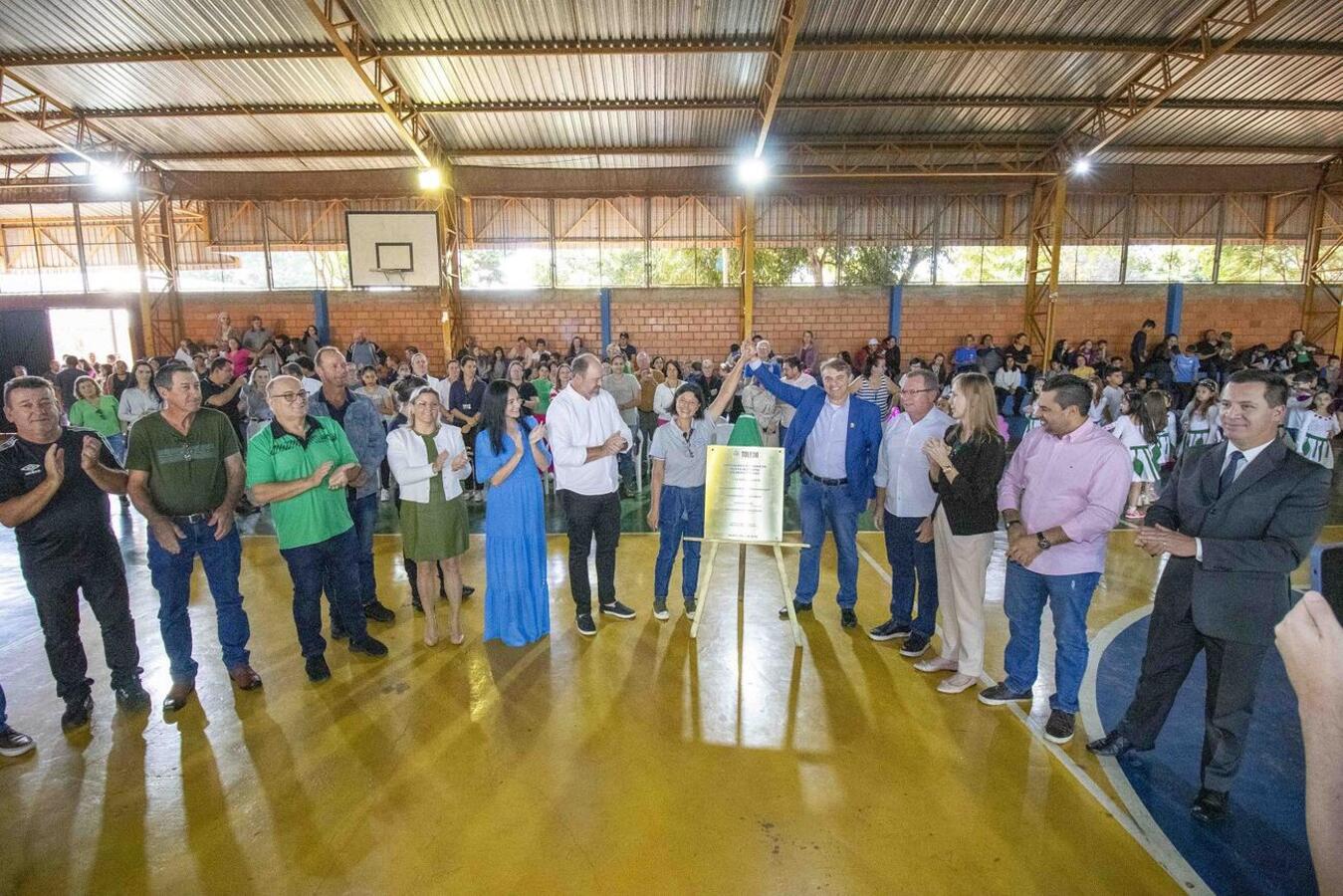 A inauguração da reforma e ampliação em instituição de ensino no distrito de Novo Sobradinho aconteceu na manhã desta quarta-feira (12)