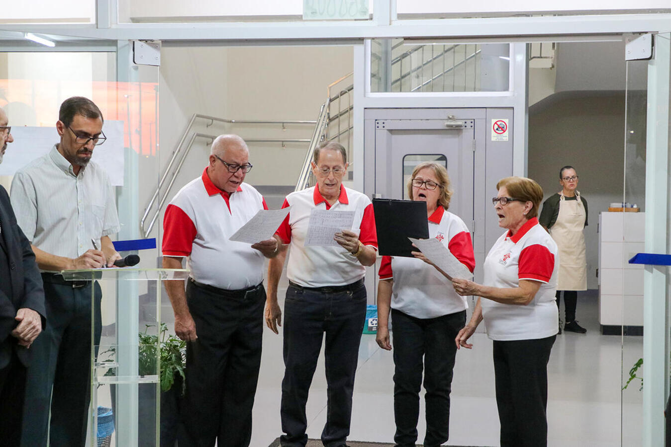Com o título “Ontem, hoje e sempre”, a mostra apresenta elementos que marcaram os 65 anos da Diocese de Toledo; vernissage ocorreu na noite de segunda-feira (10)
