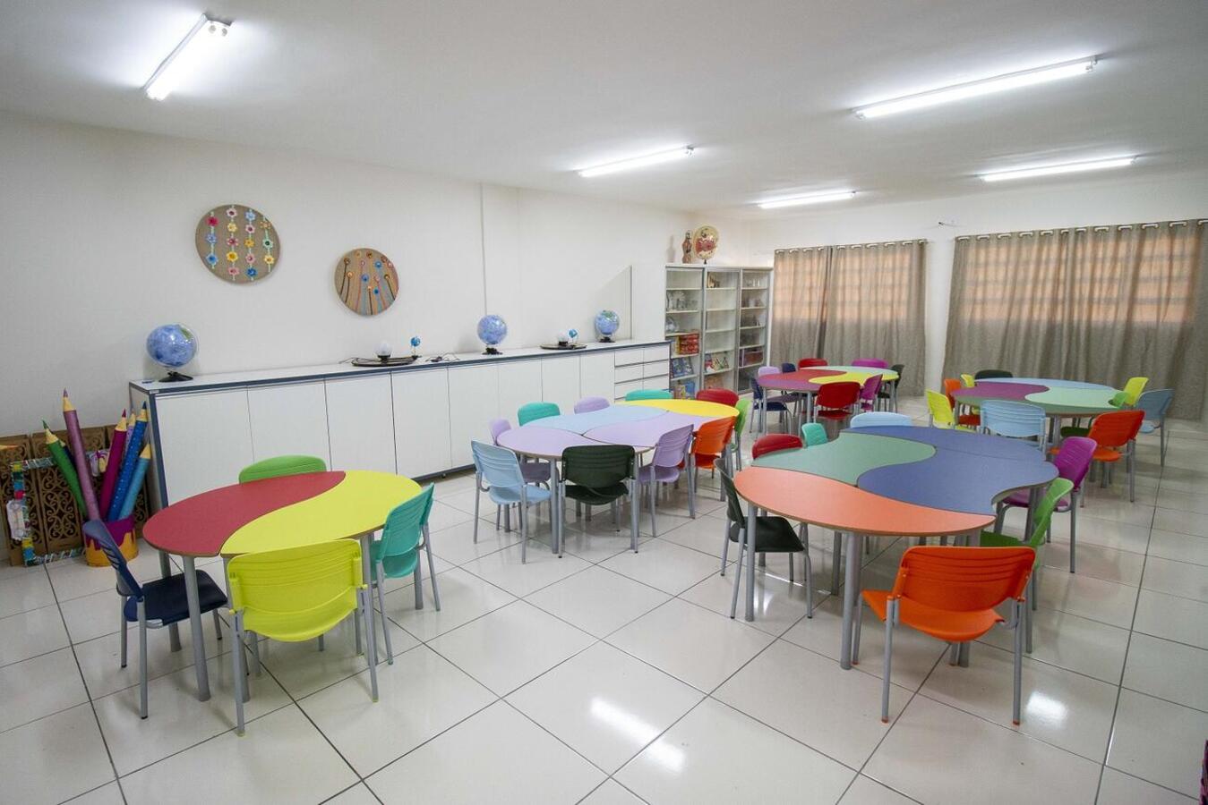 A inauguração da reforma e ampliação em instituição de ensino no distrito de Novo Sobradinho aconteceu na manhã desta quarta-feira (12)