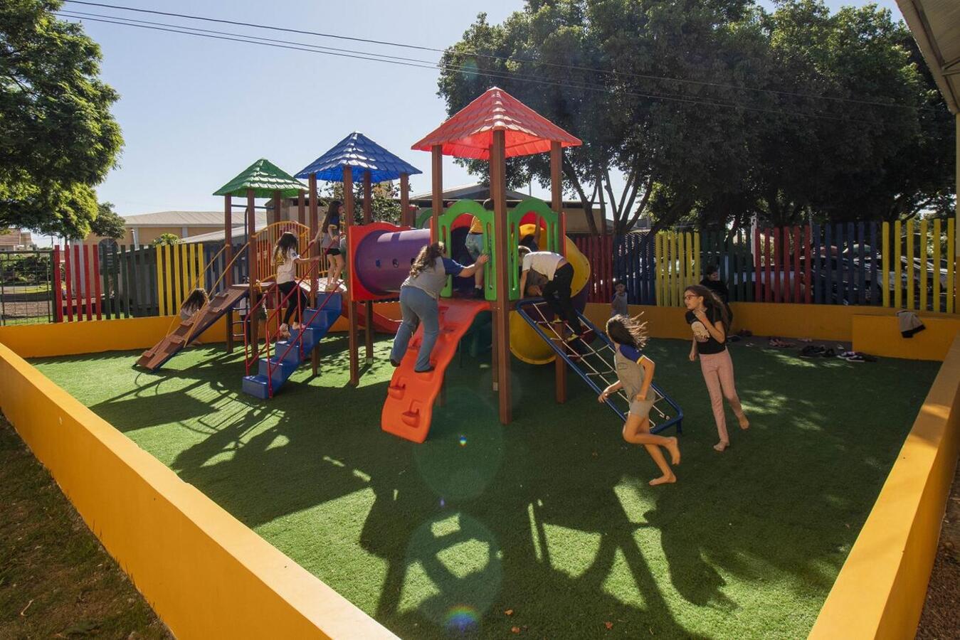 A inauguração da reforma e ampliação em instituição de ensino no distrito de Novo Sobradinho aconteceu na manhã desta quarta-feira (12)