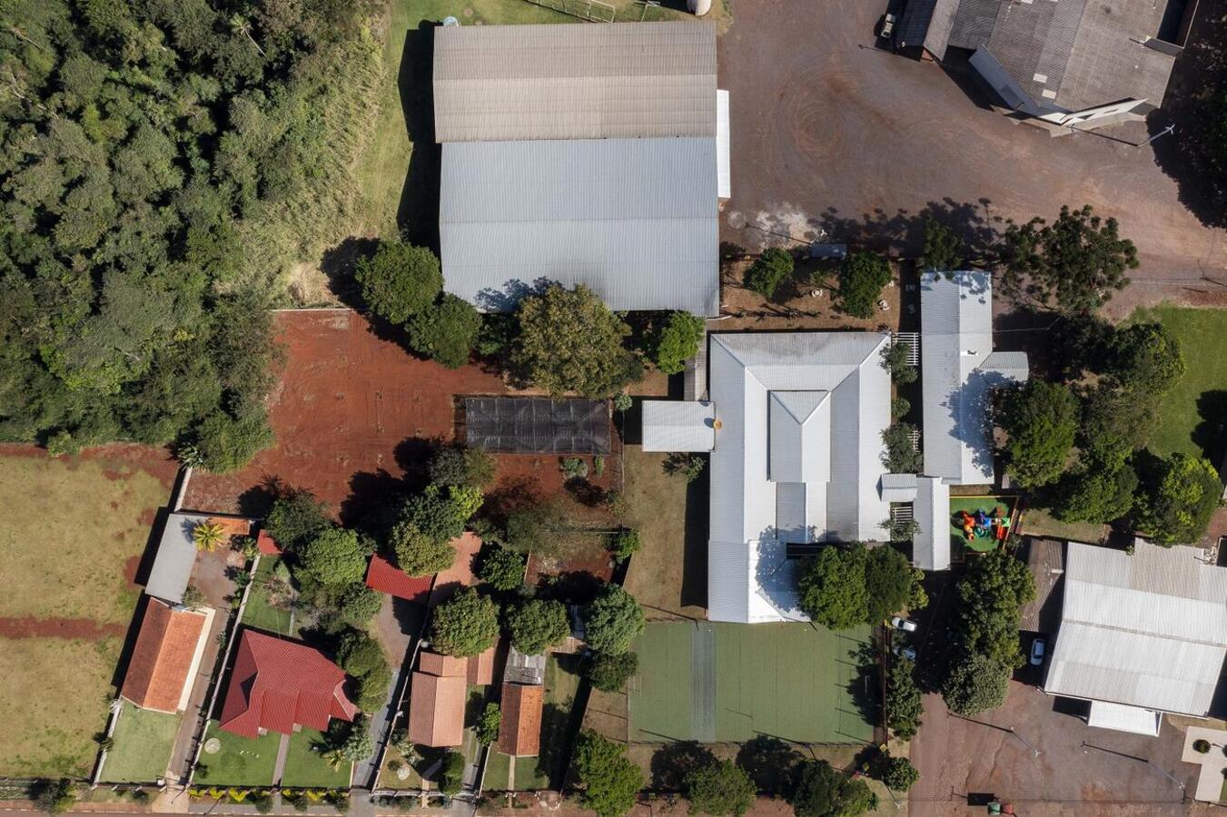 A inauguração da reforma e ampliação em instituição de ensino no distrito de Novo Sobradinho aconteceu na manhã desta quarta-feira (12)