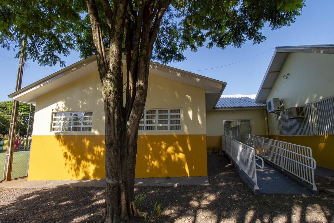 A inauguração da reforma e ampliação em instituição de ensino no distrito de Novo Sobradinho aconteceu na manhã desta quarta-feira (12)