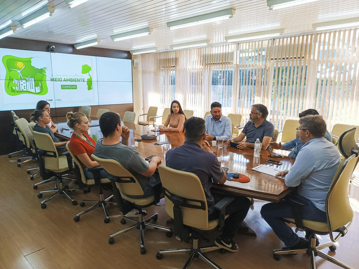 Detalhes de ferramenta desenvolvida pelo Departamento de Tecnologia da Informação (TI) foram explanados ao prefeito e à equipe da pasta na tarde desta quarta-feira (12)