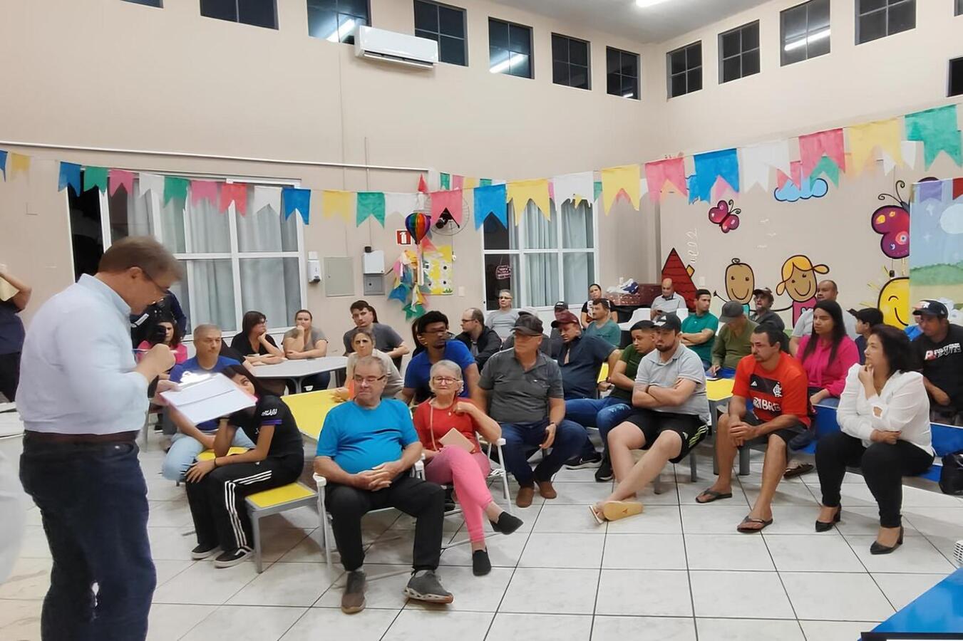 Decisão foi tomada em audiência pública realizada na noite desta quarta-feira (19) no Cmei Rosane Fontes, após apresentação de proposta elaborada pelo Deptrans