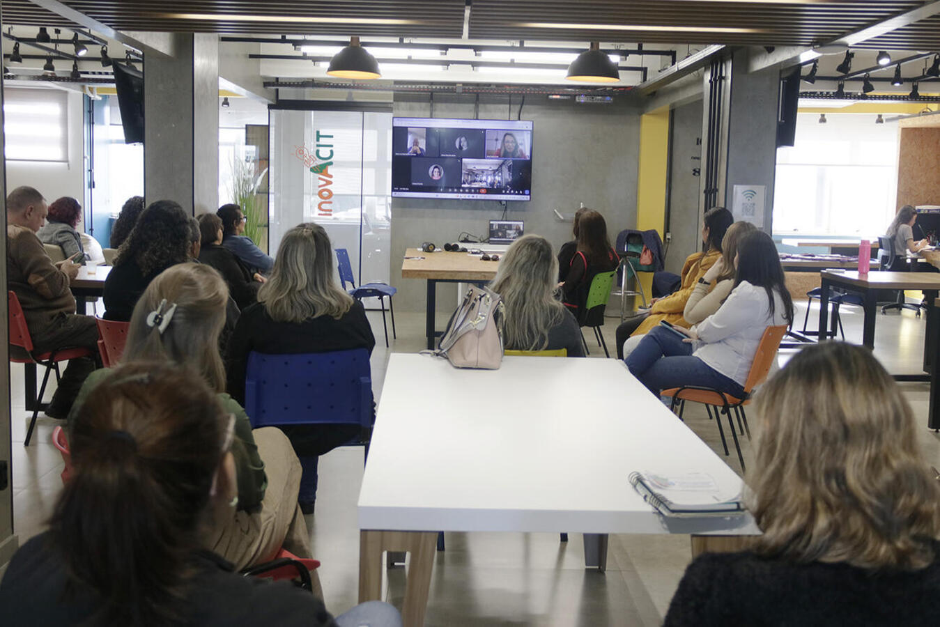 Encontro realizado na tarde desta quinta-feira (27) foi a última de diversas atividades realizadas durante o mês dedicado ao combate à violência contra as pessoas idosas