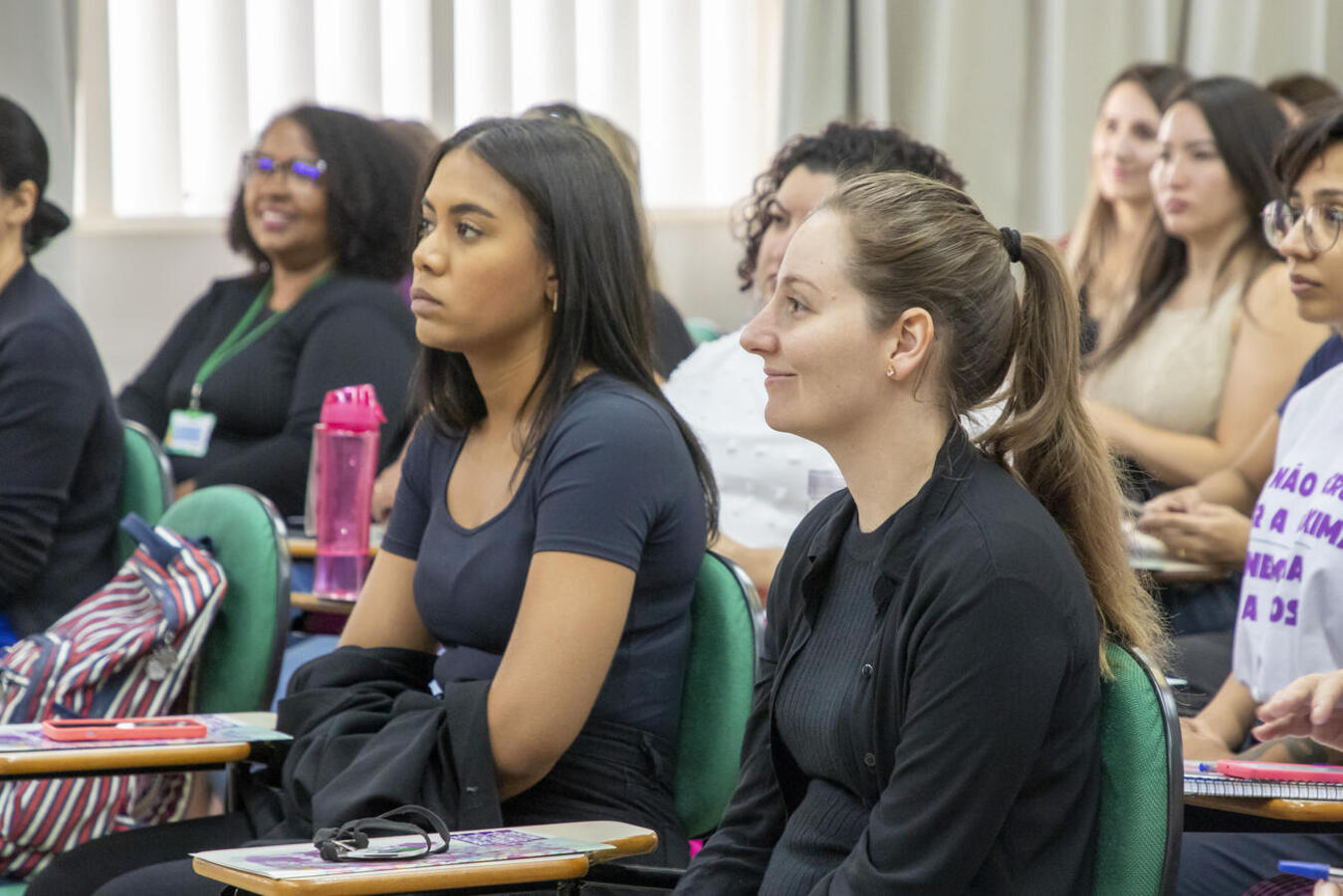 A abertura do IV Seminário Mulheres em Foco aconteceu nesta terça-feira (18) na Escola de Administração Pública do Município de Toledo 