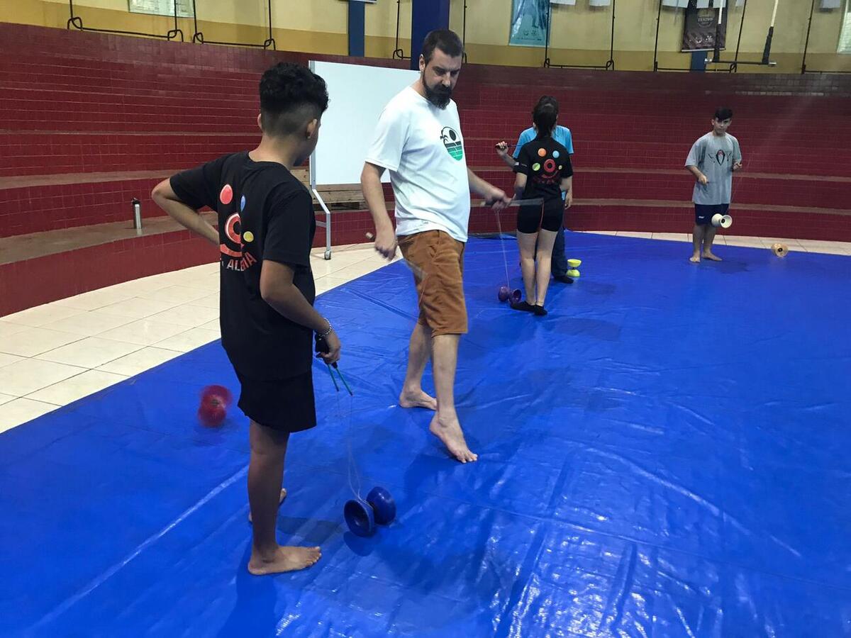 Os treinos com o artista Aires Coutinho seguem até esta sexta-feira (21) a partir das 13h15 no picadeiro do projeto