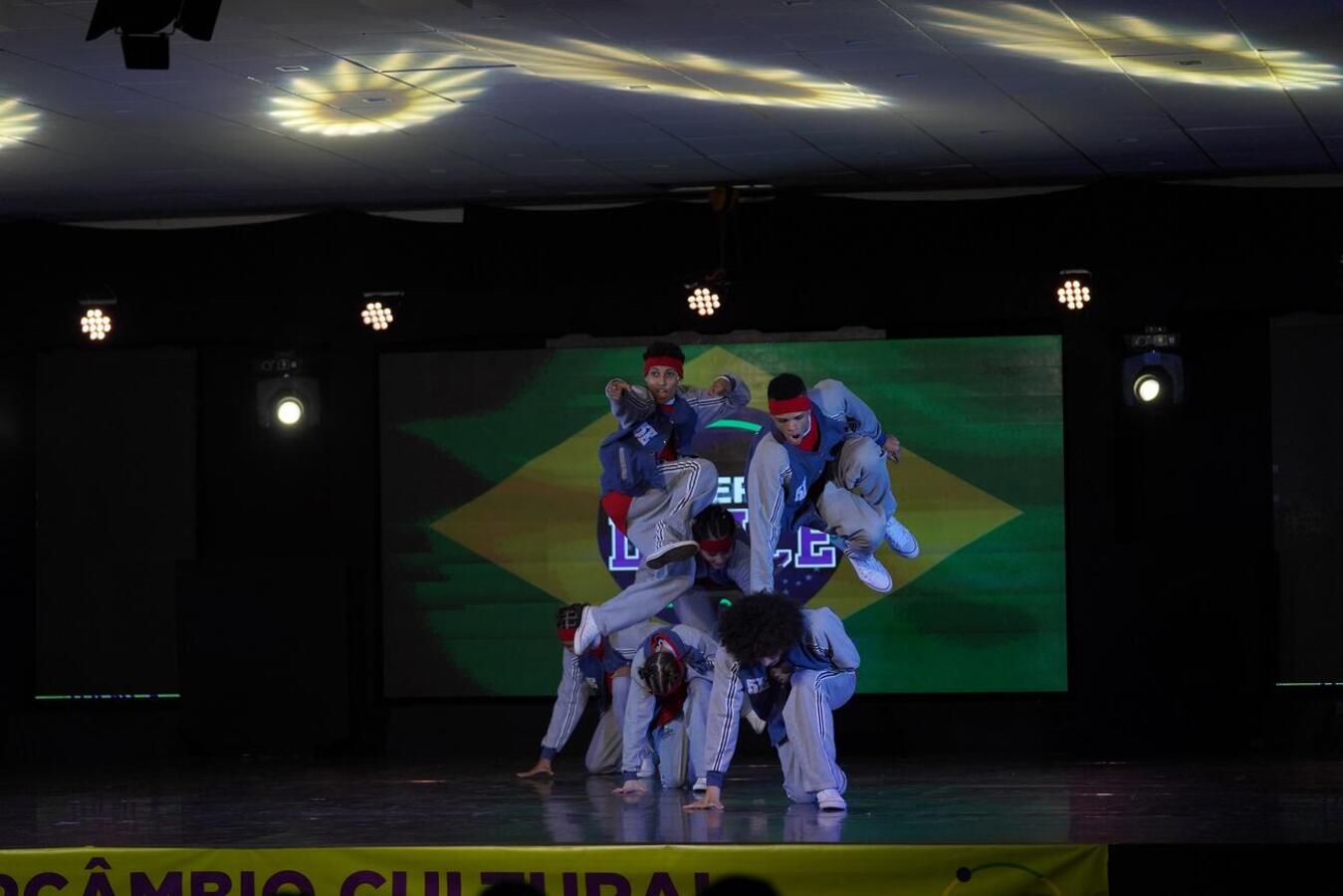 Apoiada pela Smel, 5ª Essência venceu todas as categorias que disputou na Seletiva Brasil do Universal Dance, realizado no início do mês em Florianópolis