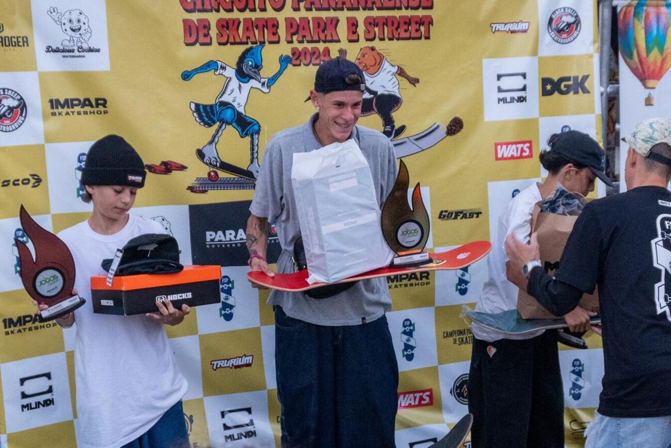 Eduardo Schommer Carlin dos Santos conquistou o ouro na categoria Iniciante Masculino/ Street em competição promovida durante o feriadão no Ginásio Tarumã, em Curitiba 