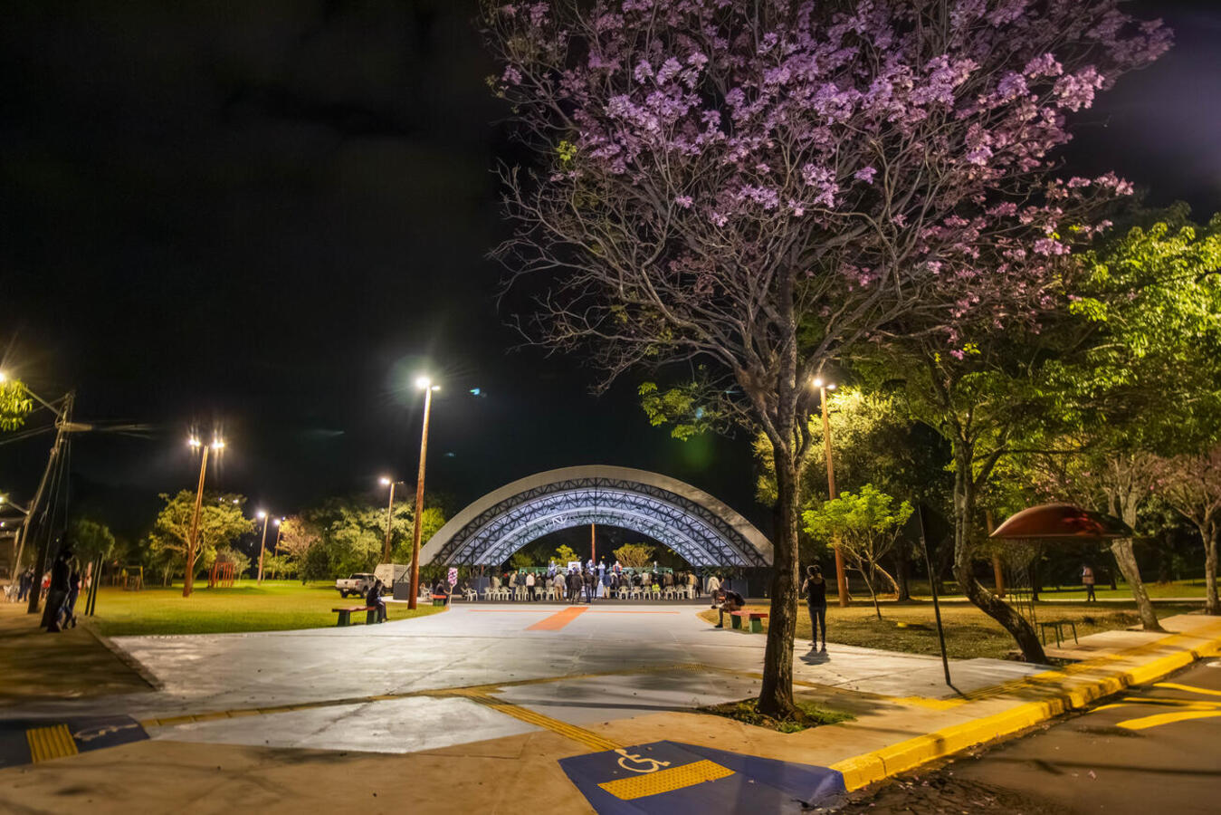 Prestigiada por autoridades e comunidade local, celebração na noite de quarta (3) foi coordenada por membros da AME; R$ 867.063,31 foram investidos no espaço