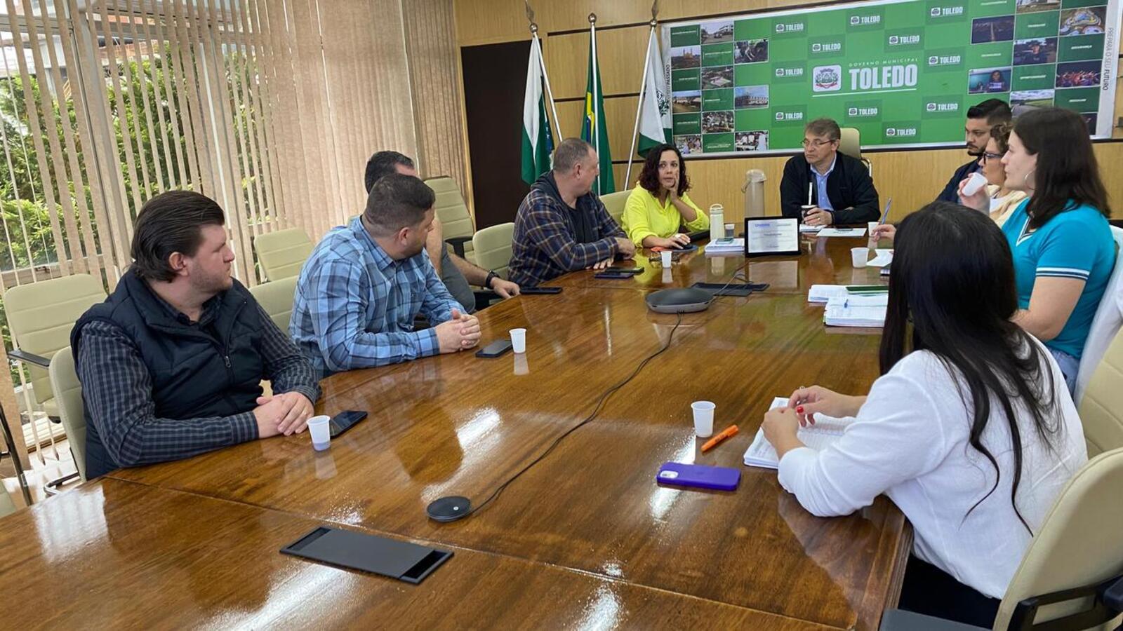 Elaborado por representantes de várias secretarias, conjunto de medidas voltadas à população em situação de rua foi apresentado na manhã desta quinta (4) ao prefeito