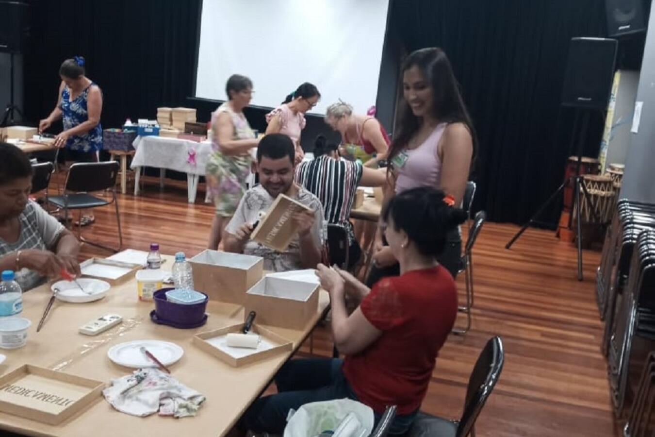 Conteúdo começou a ser ministrado na tarde desta terça-feira (8) por professores e acadêmicos da instituição de ensino superior, que é parceira da iniciativa 