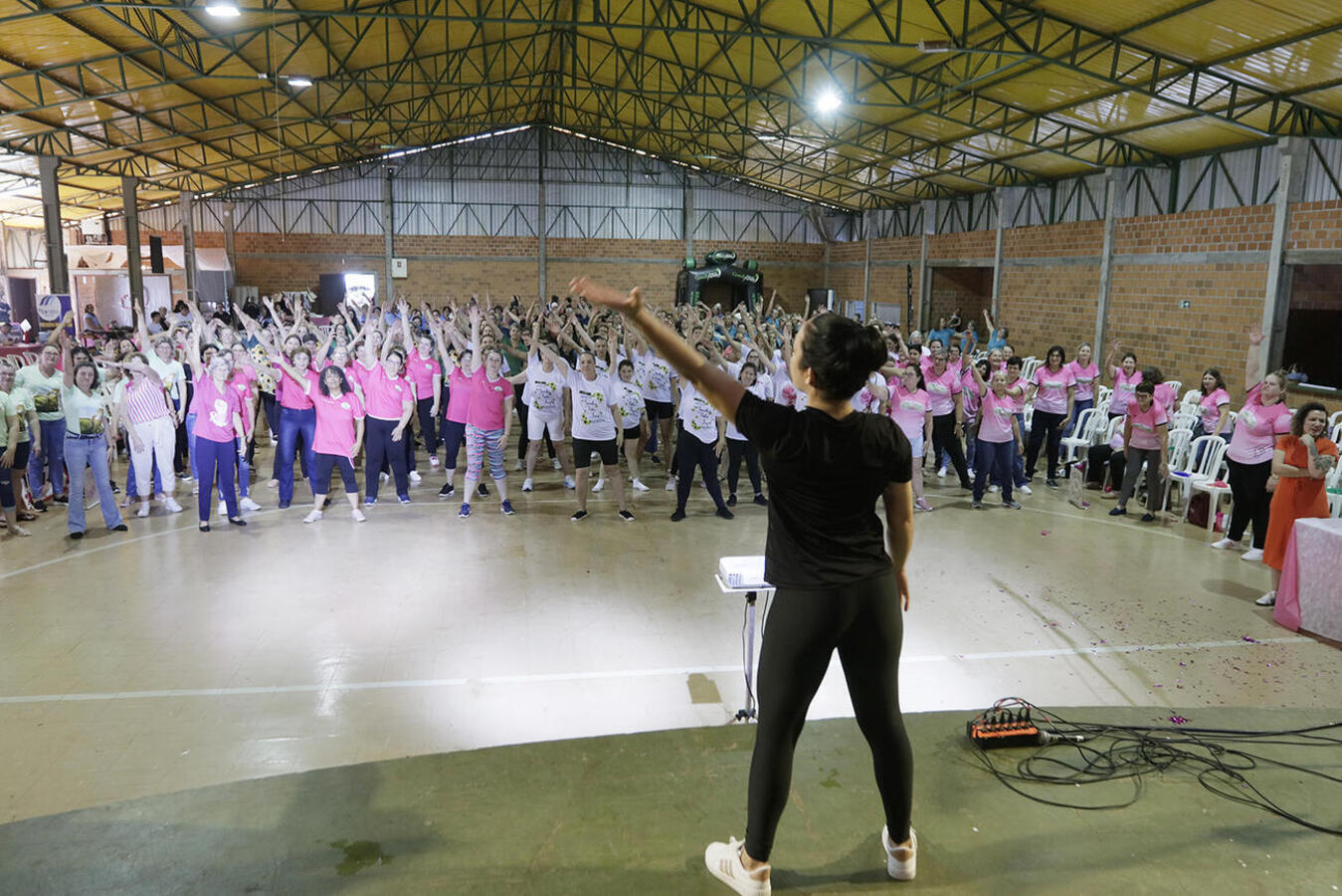 Mulheres de dezenas de comunidades do interior do município animaram a Linha Bangú com diversas atividades, interações e muitas brincadeiras