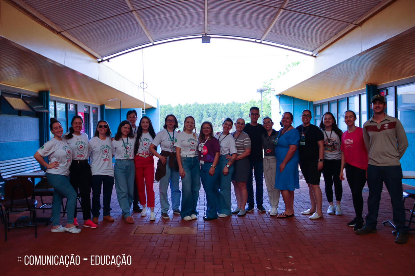 Alunos do terceiro ano da rede municipal de ensino participam nesta semana de atividades com animais e em laboratórios da Clínica Veterinária da PUCPR/Toledo