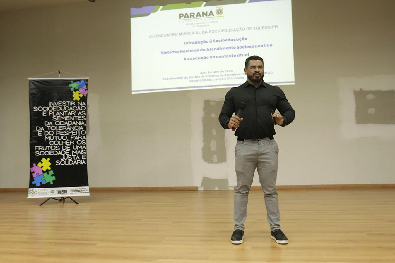 O VIII Encontro Municipal da Socioeducação foi realizado no anfiteatro Moacir Galante, anexo ao Colégio Estadual Castelo Branco (Premen)