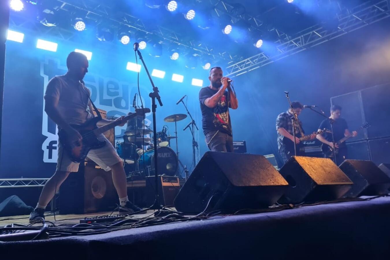 Com 17 bandas de renome regional e nacional no line up, evento atraiu cerca de 2.000 pessoas ao Parque Luiz Cláudio Hoffmann (Parque do Povo)