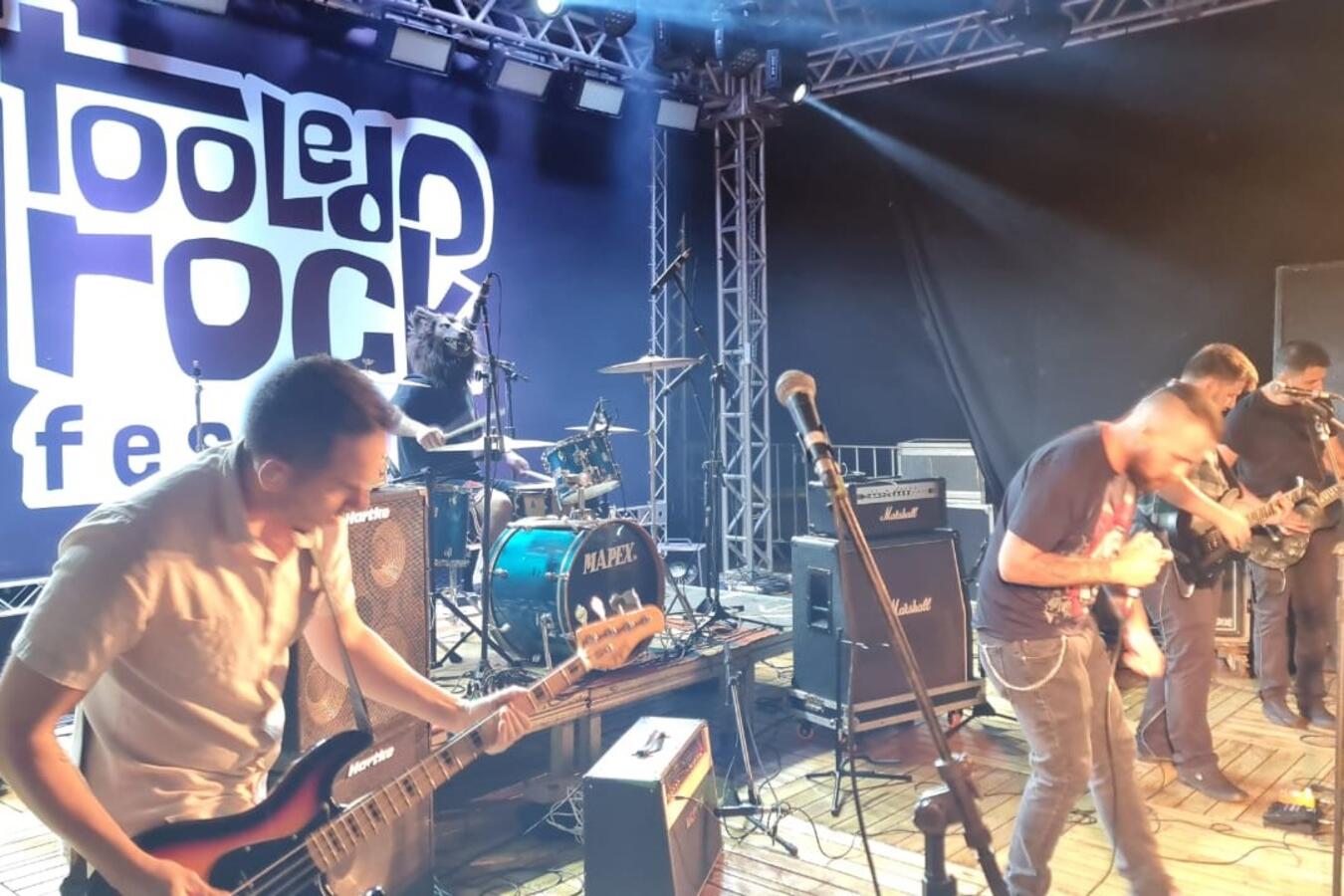 Com 17 bandas de renome regional e nacional no line up, evento atraiu cerca de 2.000 pessoas ao Parque Luiz Cláudio Hoffmann (Parque do Povo)