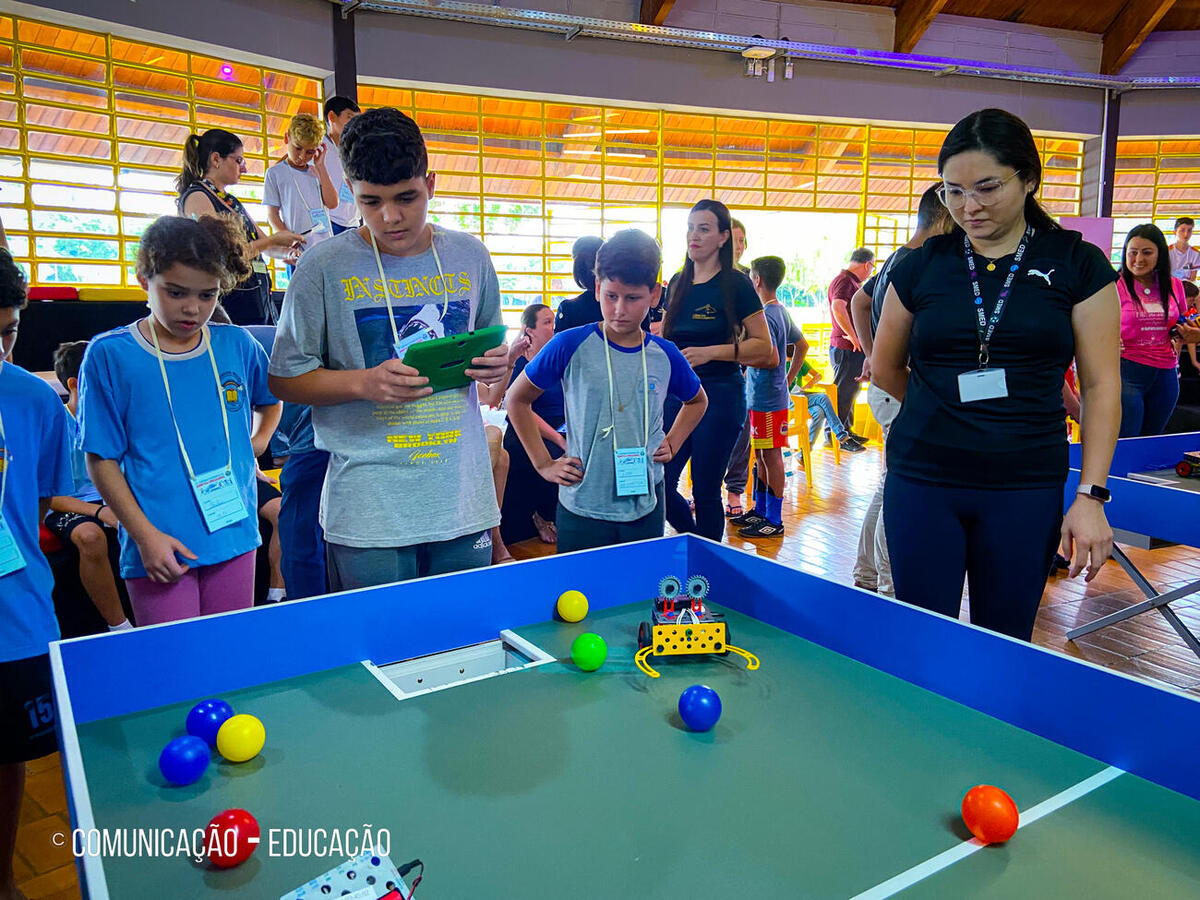 Toledo realiza fase final do 2º Campeonato Municipal de Robótica Educacional