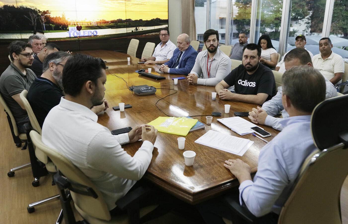 Ato realizado na manhã desta segunda (4), na Sala de Reuniões do Gabinete do Prefeito, estabelece diretrizes para utilização do Sistema Eletrônico de Informações