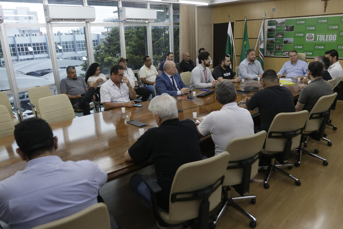 Ato realizado na manhã desta segunda (4), na Sala de Reuniões do Gabinete do Prefeito, estabelece diretrizes para utilização do Sistema Eletrônico de Informações