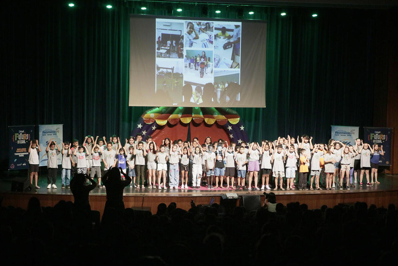 Crianças do 1º ao 5º ano de escolas municipais brincaram e se apresentaram em evento realizado nesta terça (5); iniciativa é fruto de parceria entre Smed e Sesc