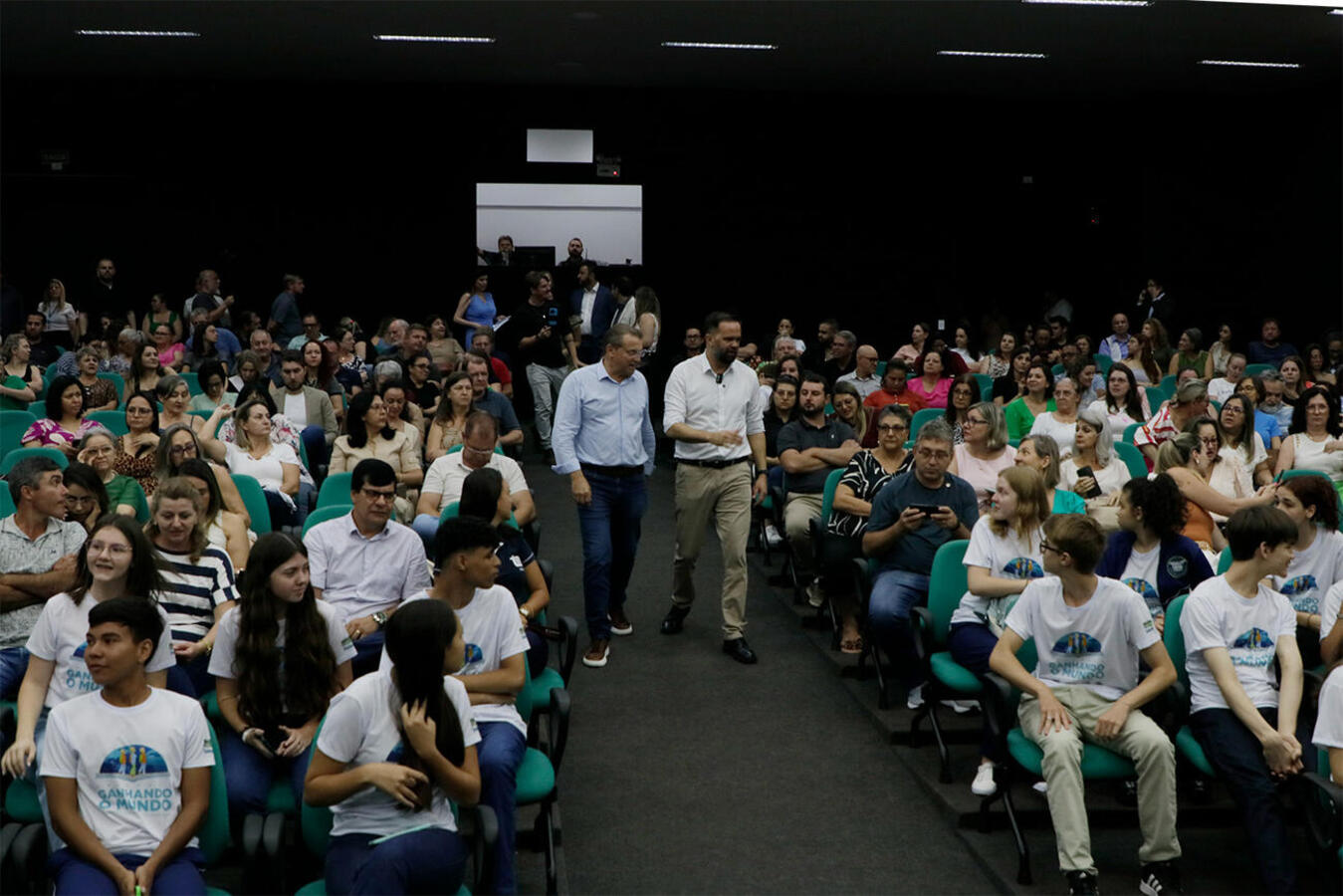 Com a presença do secretário estadual da Educação, recursos na ordem de R$90 milhões são anunciados para colégios do Núcleo Regional de Toledo