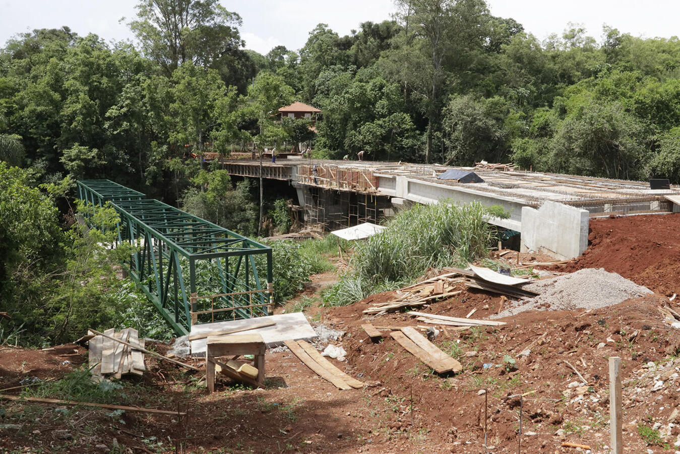 Em breve, projeto, no valor de R$ 5.436.522,41, será entregue à população, que, além de mais segurança na travessia, terá mais um atrativo turístico à disposição