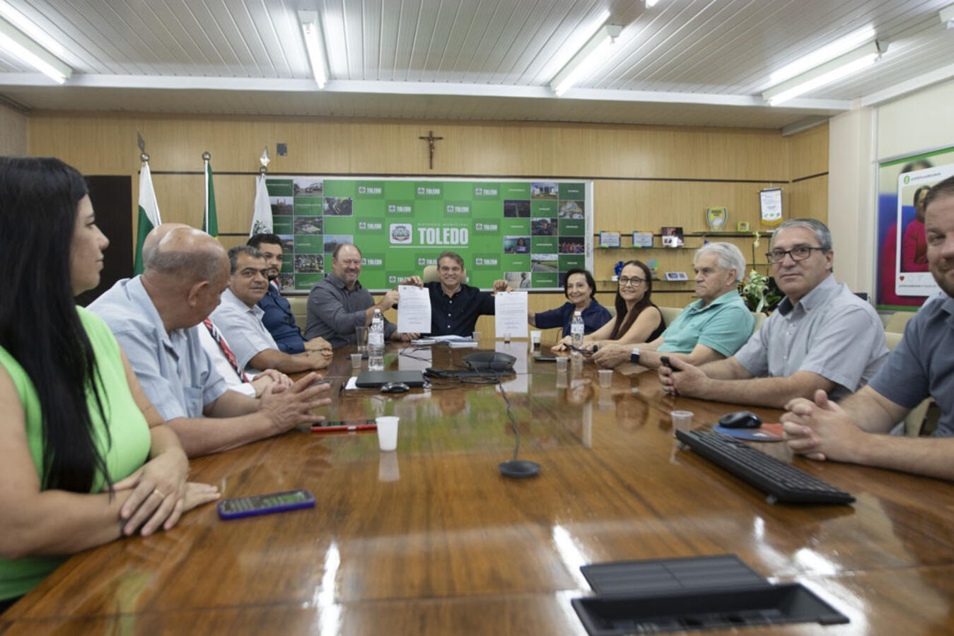 Sanção de lei que denomina o espaço ocorreu na manhã desta segunda-feira (25), em ato que contou com a presença da viúva e da filha do homenageado