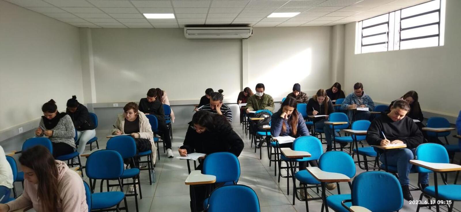 Mais de 500 estudantes de nível médio, técnico e superior farão a prova no câmpus local da Unopar; aprovados receberão bolsa-auxílio que pode chegar a R$ 1.278,00