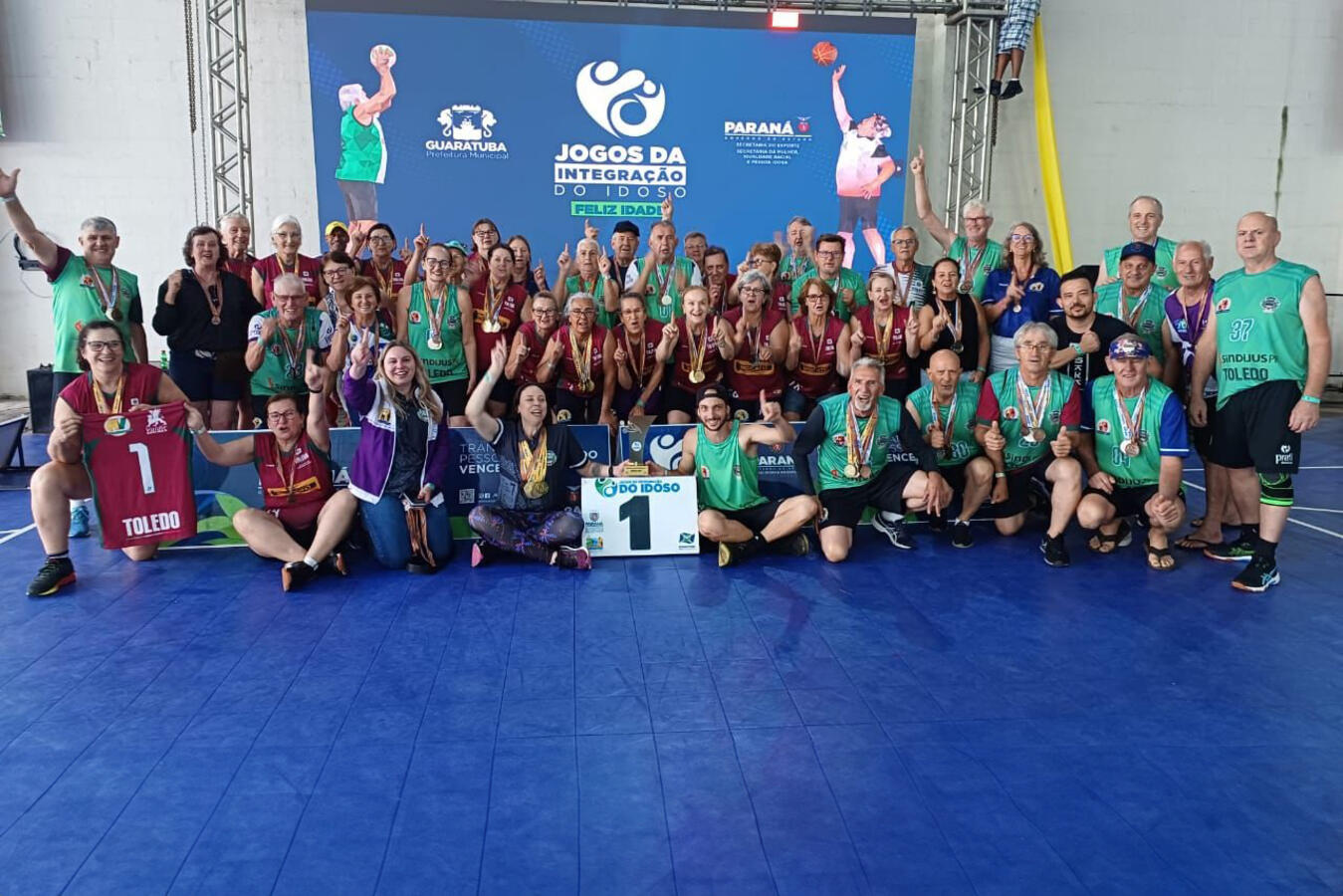 Com 4 medalhas de ouro e 5 de prata, município teve o melhor desempenho entre os 40 que disputaram a competição, realizada em Guaratuba entre sexta e terça-feira (8 a 12)