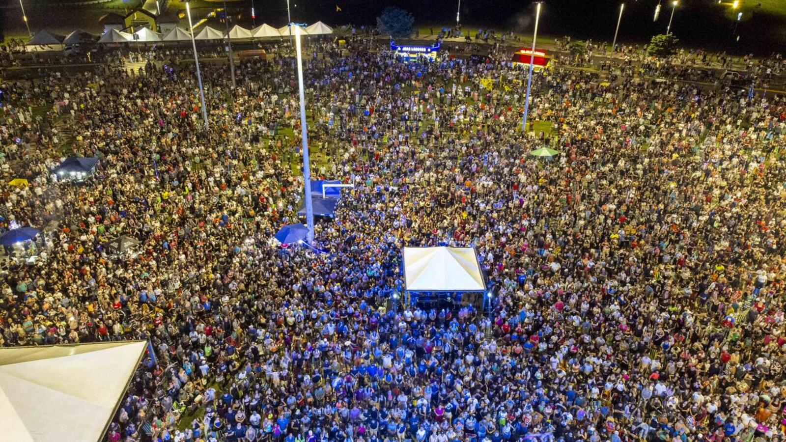 Término da programação, na noite deste domingo (15), foi realizado no Parque Ecológico Diva Paim Barth, que recebeu um dos maiores públicos de sua história