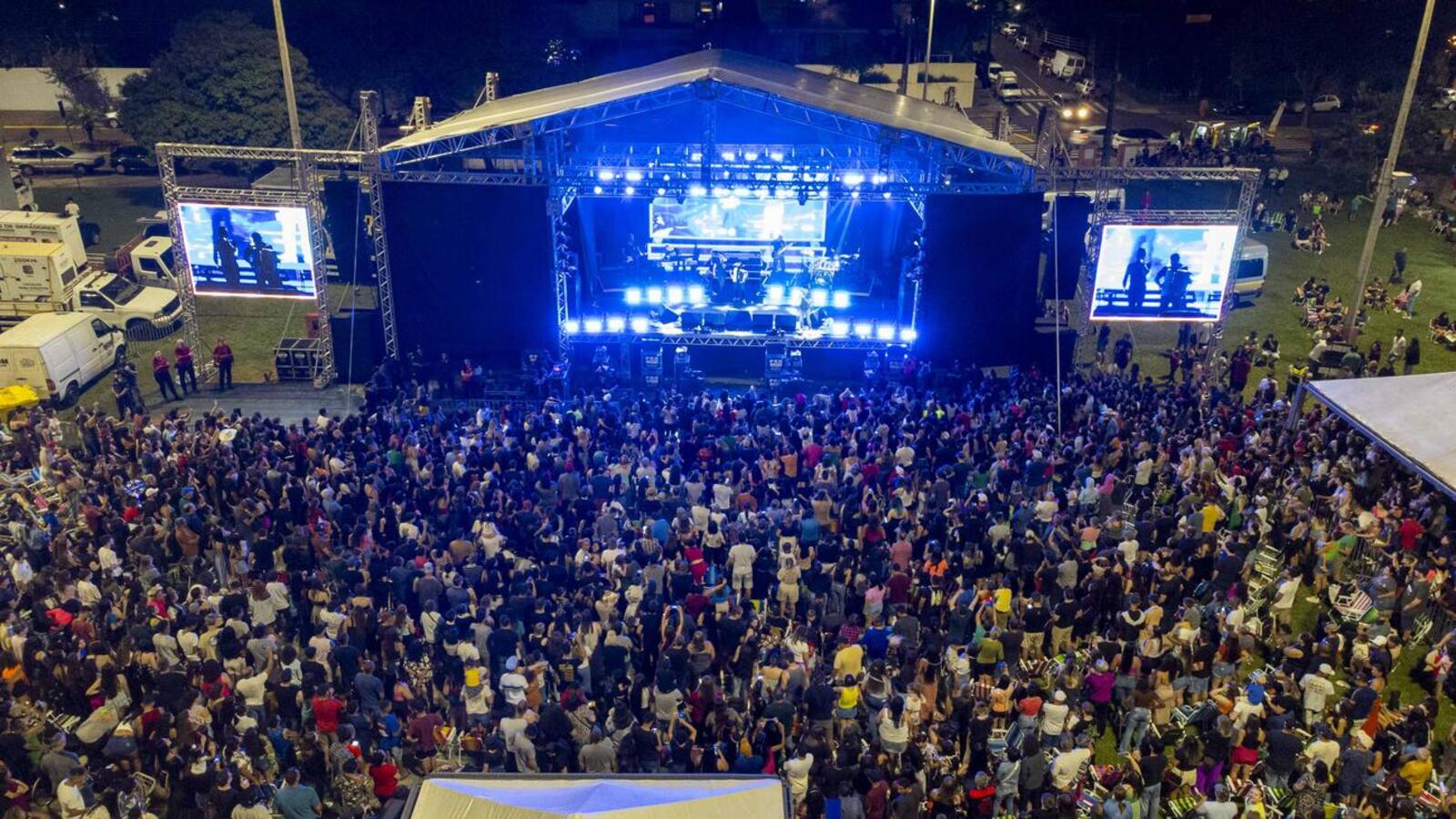Término da programação, na noite deste domingo (15), foi realizado no Parque Ecológico Diva Paim Barth, que recebeu um dos maiores públicos de sua história