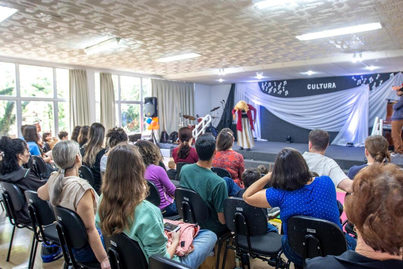 Evento realizado neste fim de semana sofreu com as intempéries climáticas, mas comunidade participou em bom número de apresentações e atividades 