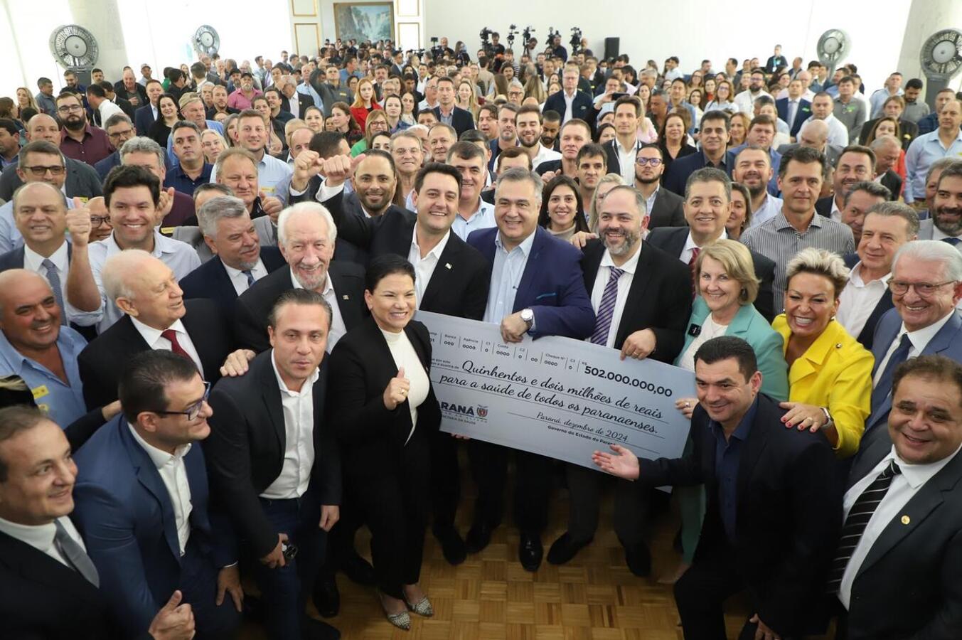 Prefeito Beto Lunitti participou, na tarde desta terça-feira (10), no Palácio Iguaçu, de evento em que ações voltadas à regionalização do serviço foram anunciadas