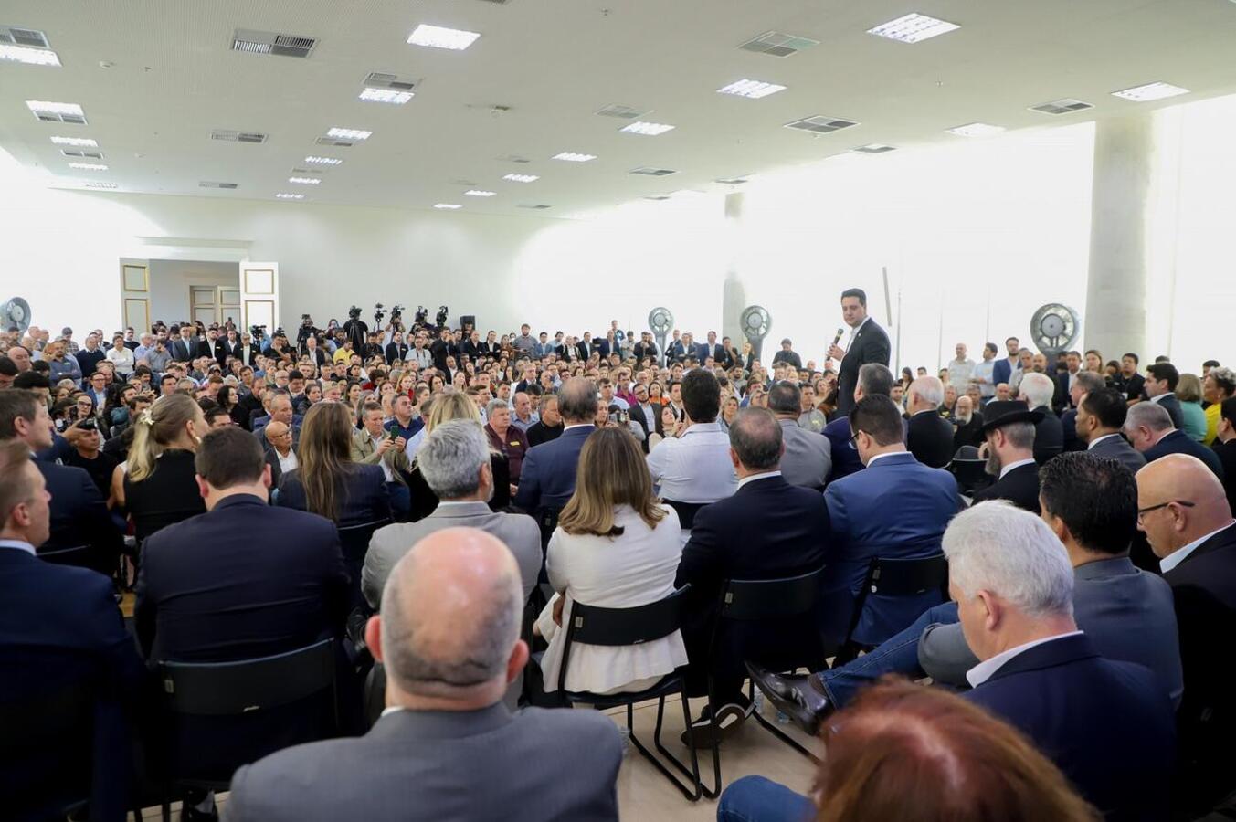Prefeito Beto Lunitti participou, na tarde desta terça-feira (10), no Palácio Iguaçu, de evento em que ações voltadas à regionalização do serviço foram anunciadas