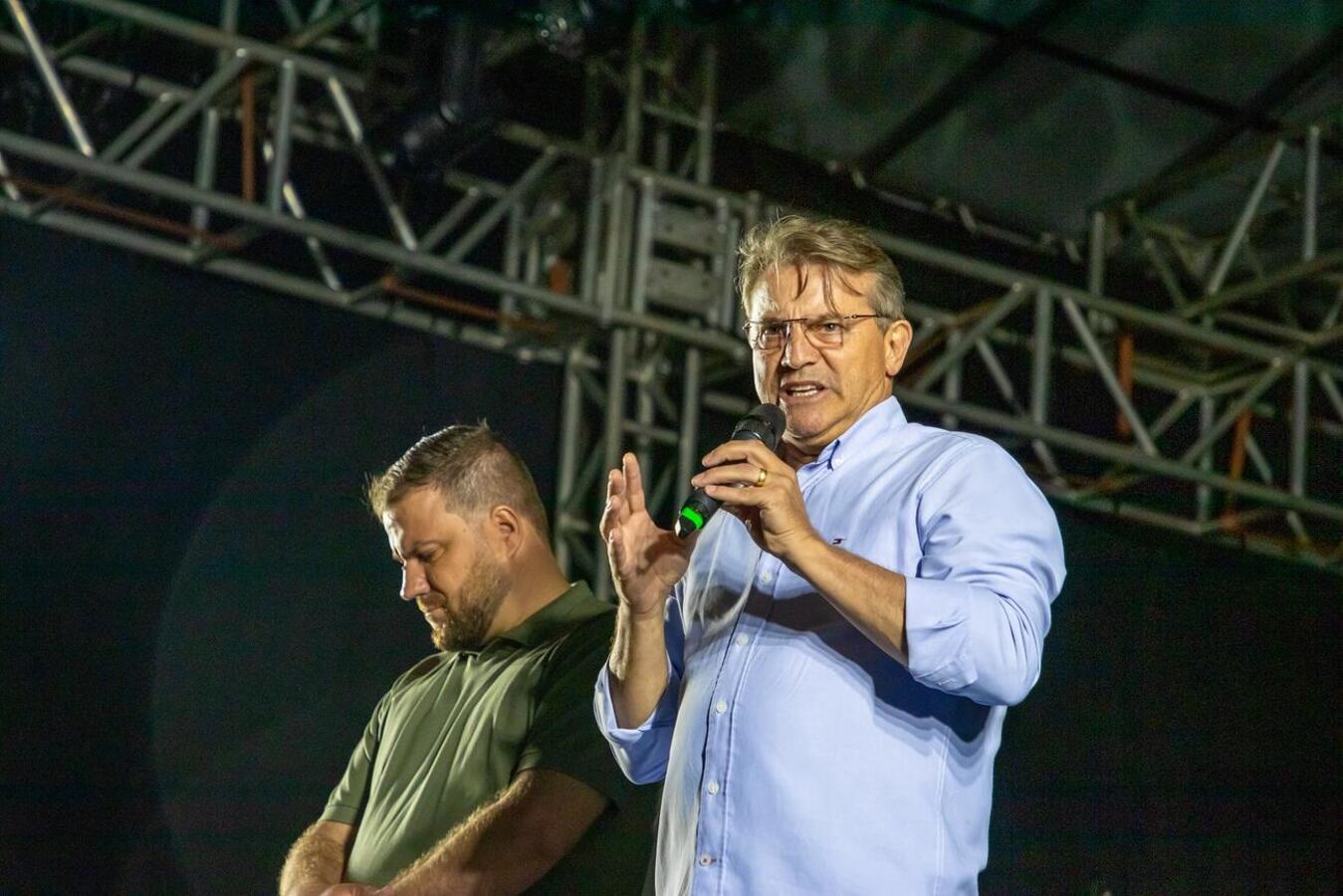 Show na noite desta sexta-feira (13) no Jardim Coopagro integra programação do aniversário de 72 anos de Toledo, que prossegue até amanhã com várias atrações
