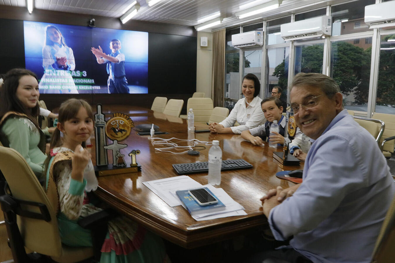 Integrantes do CTG Província Gaúcha compartilham a experiência da competição que os classificaram para o campeonato nacional em Goiás  