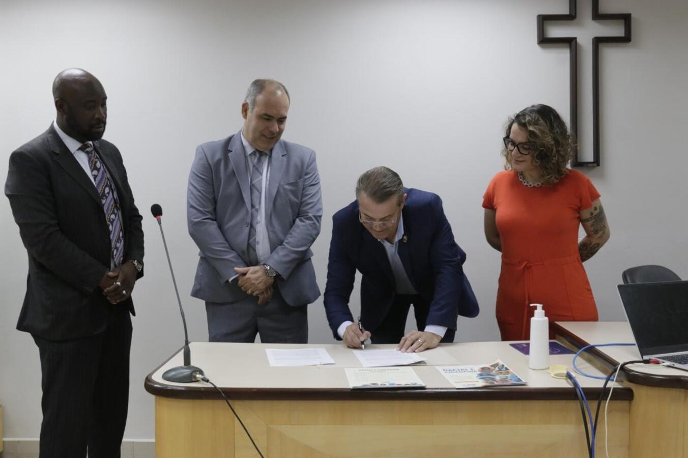 Compir foi instituído por lei sancionada na manhã desta terça (3) pelo prefeito Beto Lunitti; logo após, foi concluído o 1º Seminário de Equidade Racial e Cidadania
