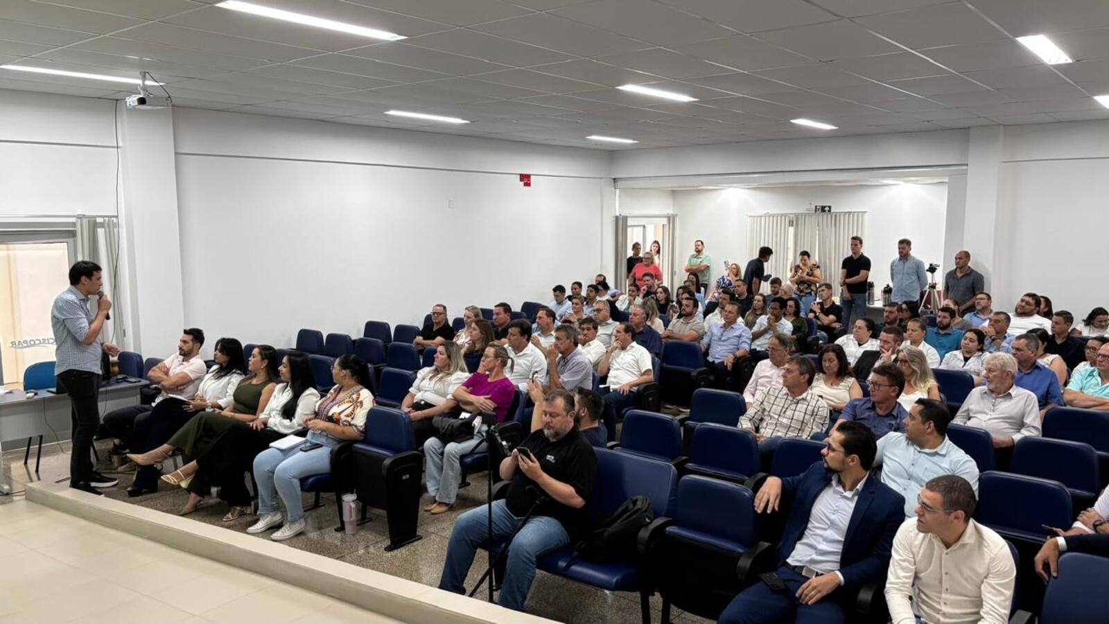 Prefeito de Pato Bragado, John Nodari foi eleito por aclamação durante Assembleia realizada nesta segunda-feira