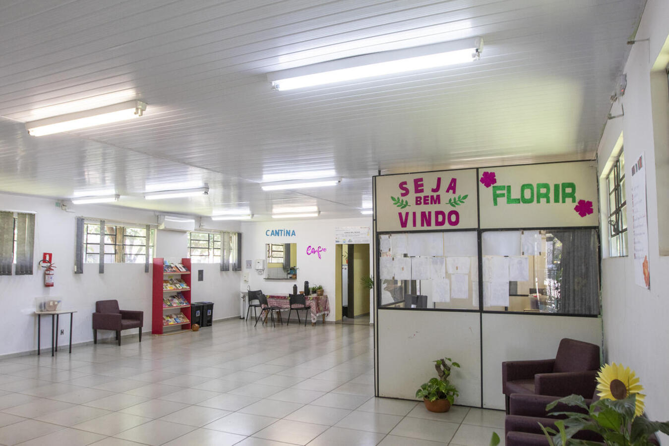 O programa social atende jovens entre 13 e 17 anos e oferece diversas oficinas