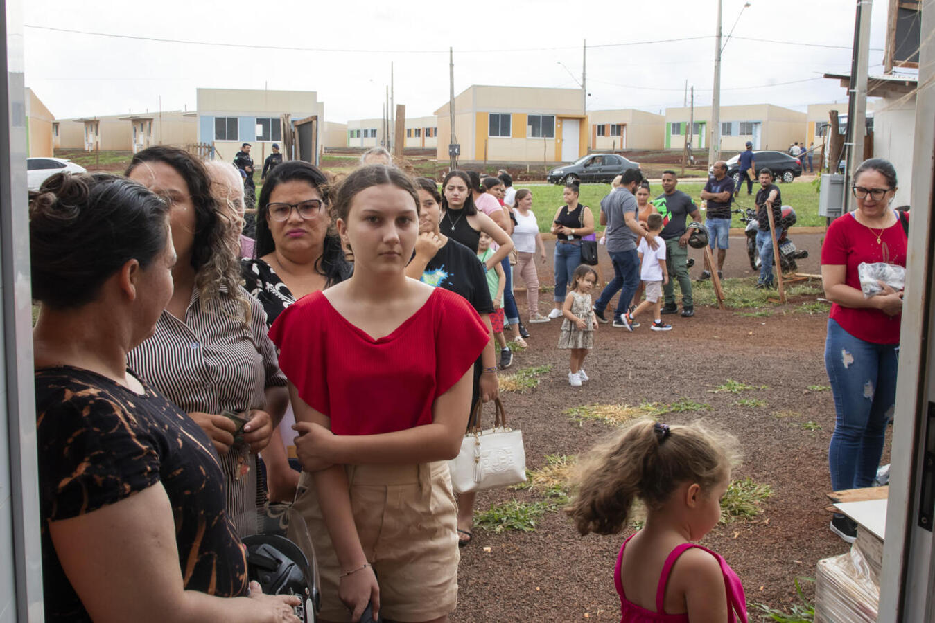 Nesta primeira fase, 84 famílias receberam as chaves das casas e assinaram o contrato, estando aptas a utilizarem o imóvel