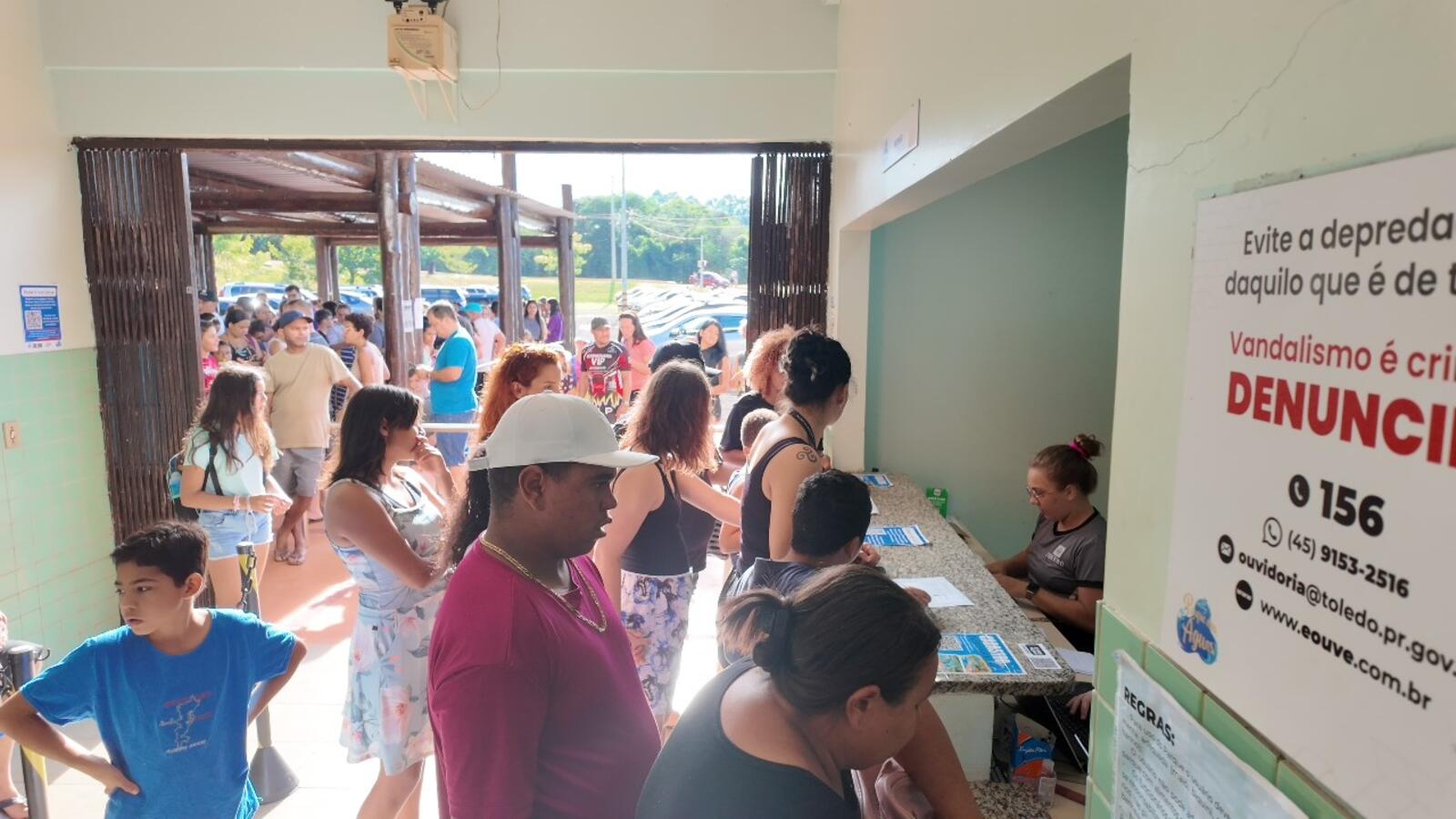 Os exames foram realizados por médicos da Secretaria da Saúde e acadêmicos do último período de medicina da UFPR