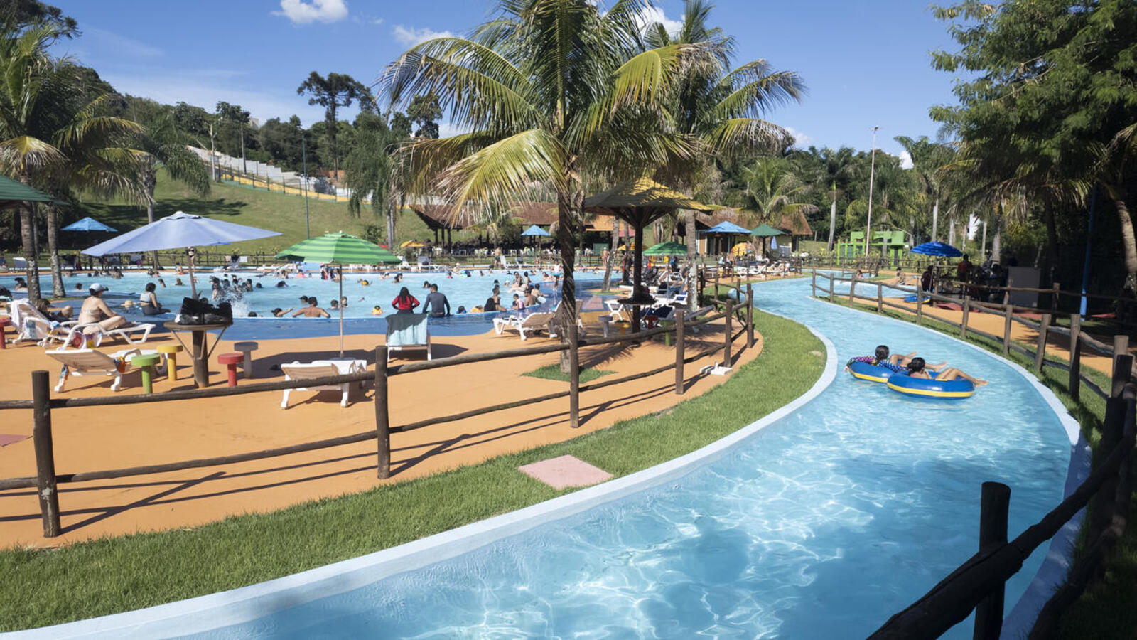 Com média de 250 visitantes por dia neste início de ano, o parque permanece aberto até final de março